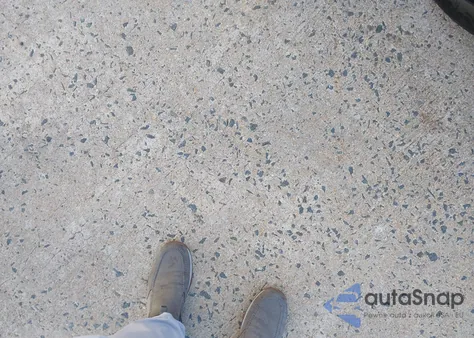 2025 BMW Ix xDrive50 z USA, uszkodzony, nr VIN WB523CF00SCS98944